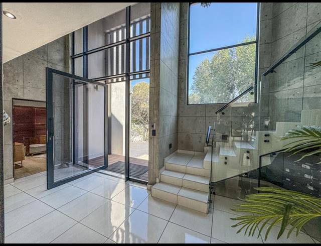 5 BEDROOM HOUSE FOR SALE IN MIDLANDS ESTATE